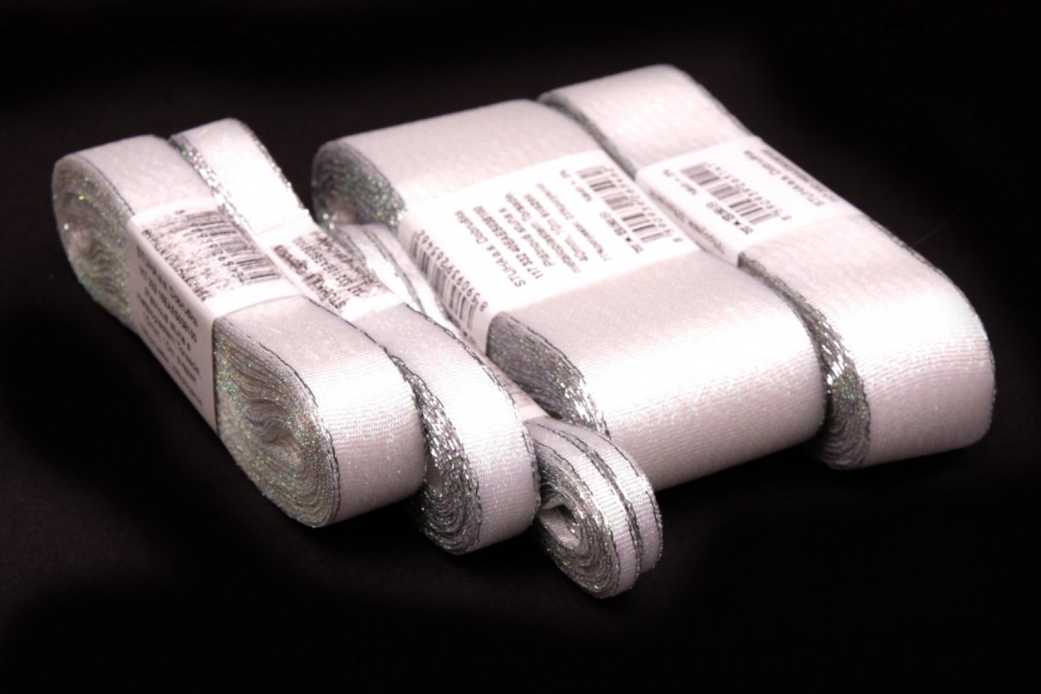 Stuha torsade lurexová šíře 25mm svazek 10m