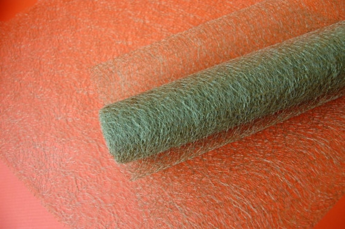 Pavučinka dekorační šíře 39cm návin 8m černá