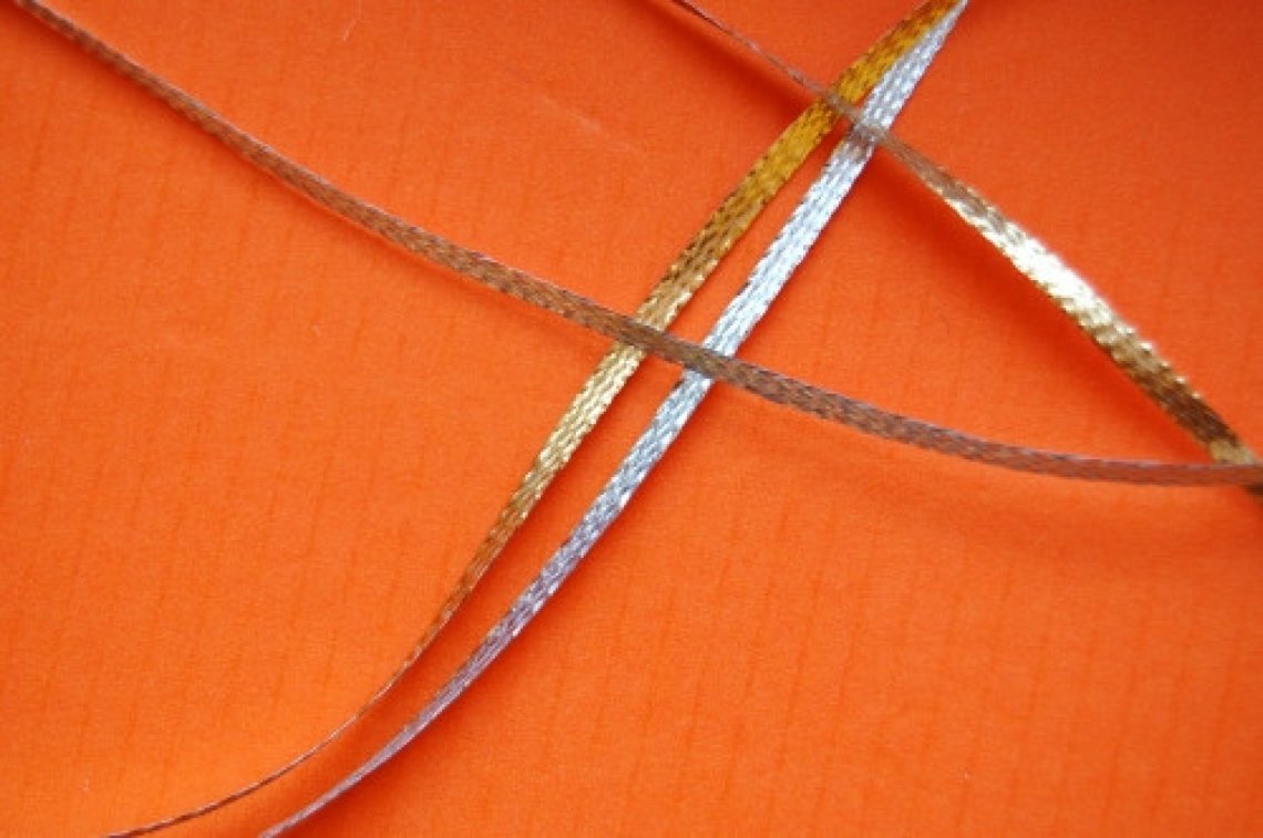 Leonská šnůrka 213 šíře 2,8mm