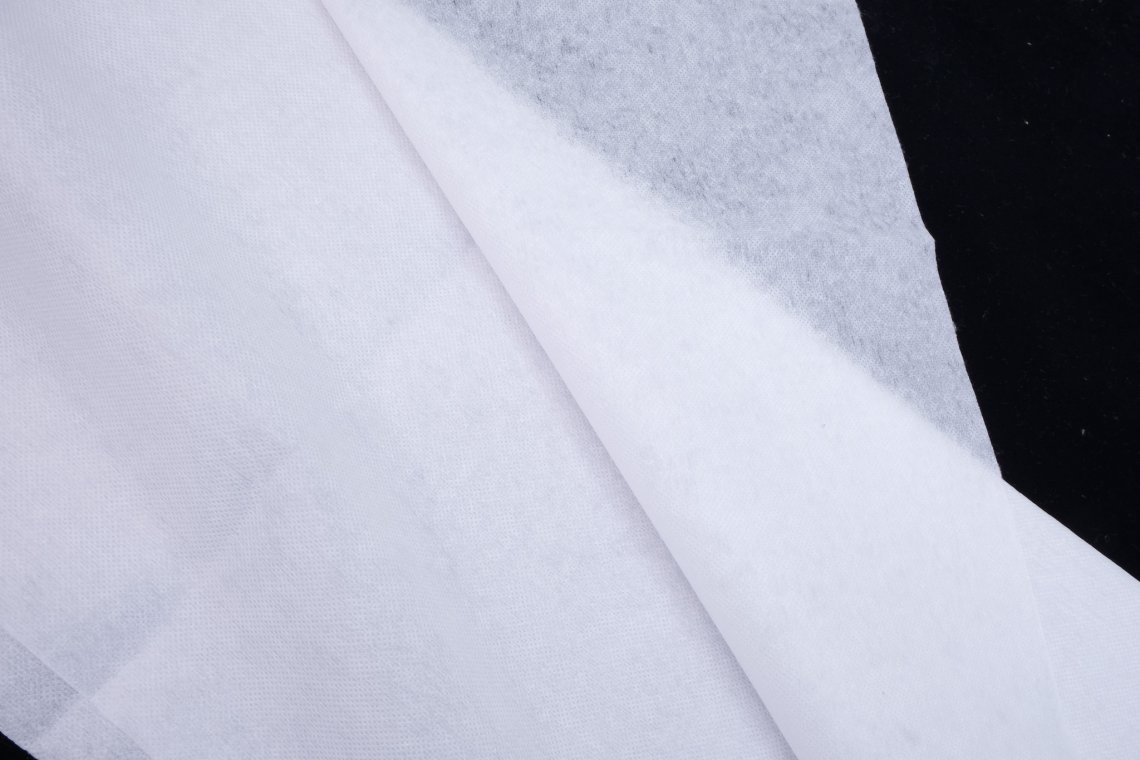 Vlizelín nažehlovací 50g/m rozměr 100x90cm