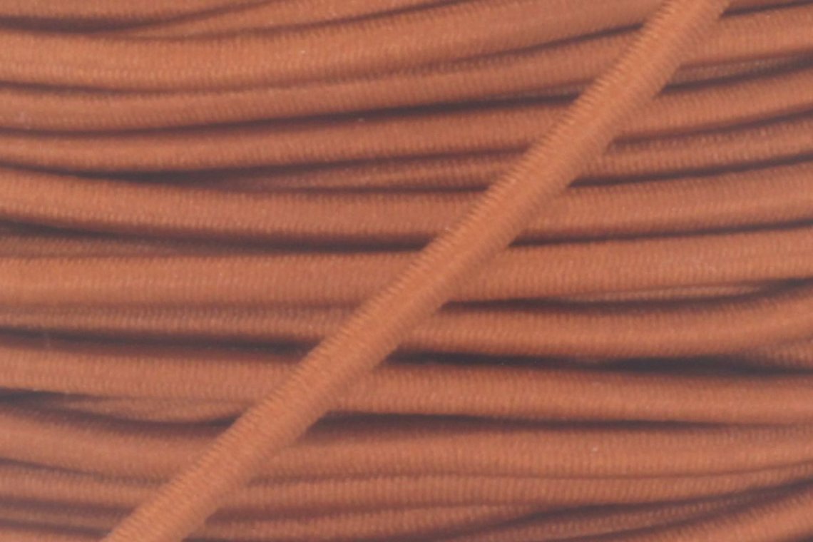 7577 srnčí hnědá