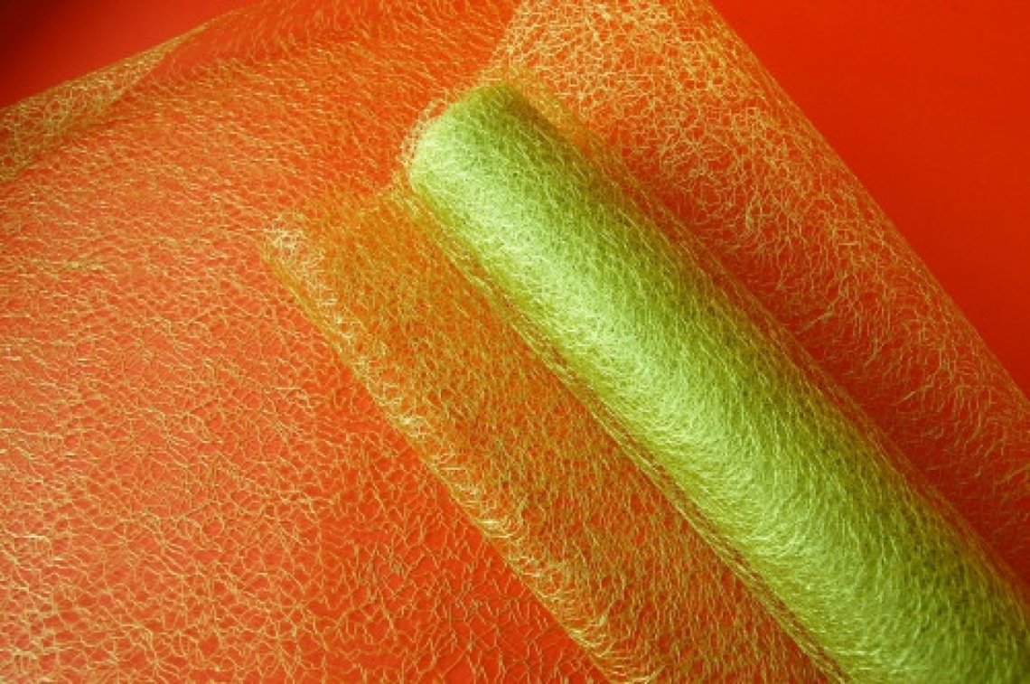 Pavučinka dekorační šíře 39cm návin 8m černá