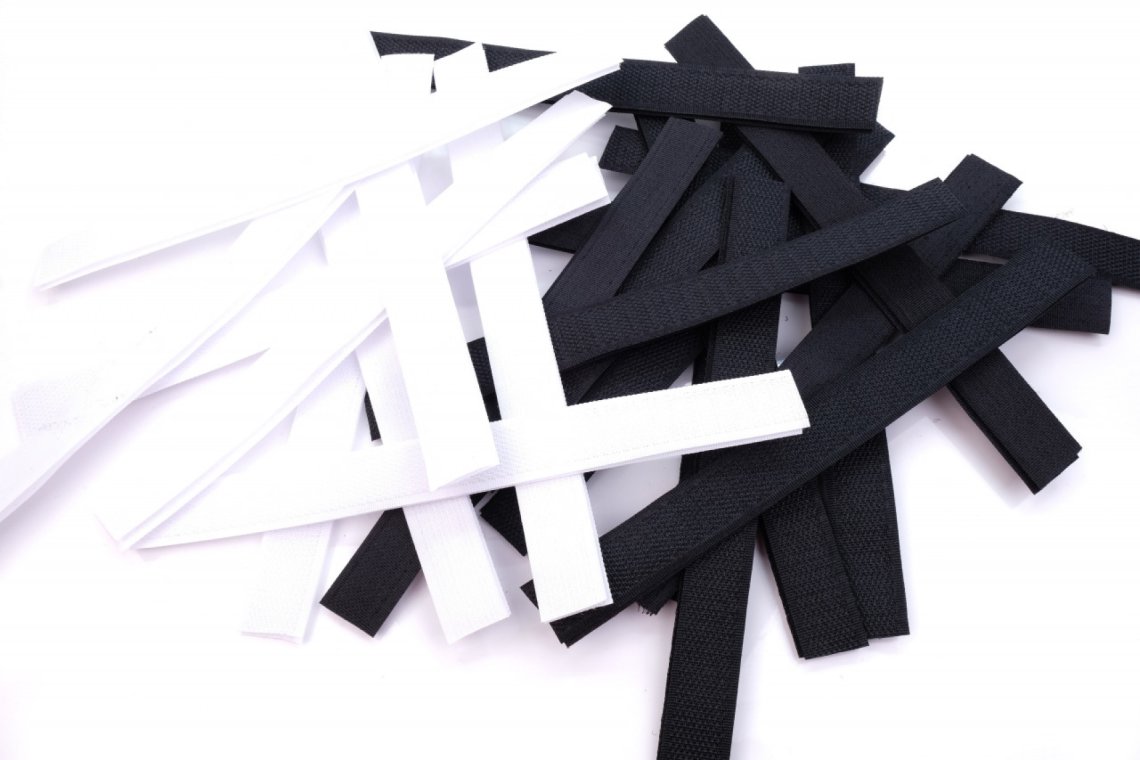 Suchý zip šíře 2cm stříhaný 20cm