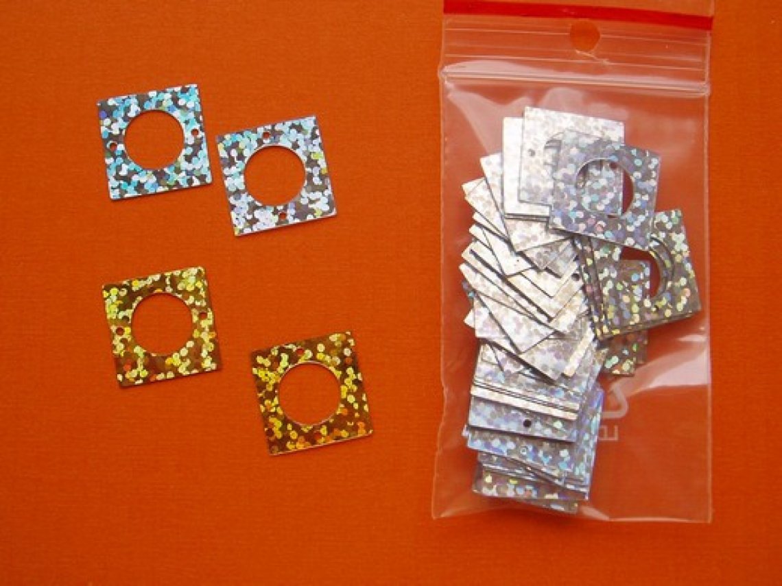 Flitry sypané 739 vel.15x15mm balení 3g