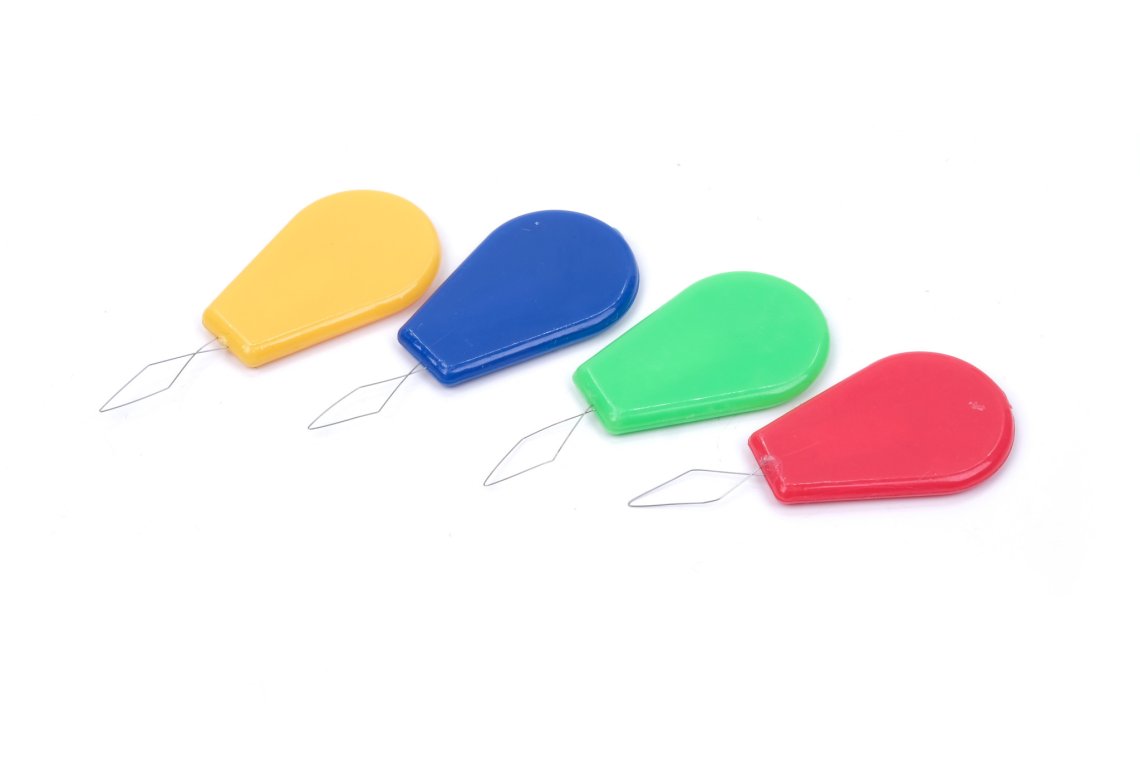 Navlékače nití DE plastový