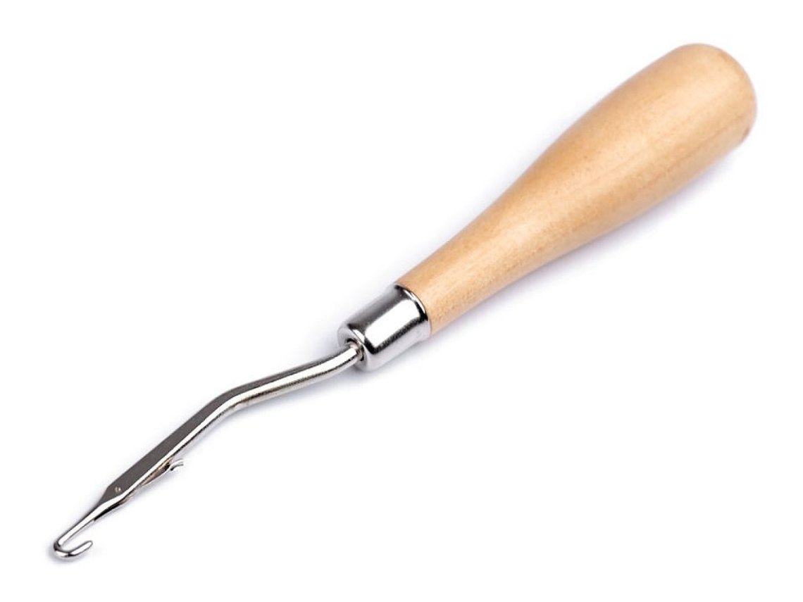 Vázací háček s dřevěnou rukojetí