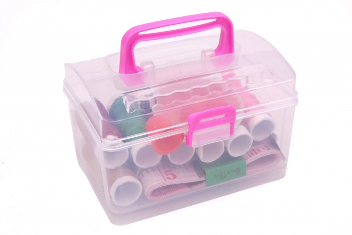 Šitíčko v plastovém pouzdře kufřík