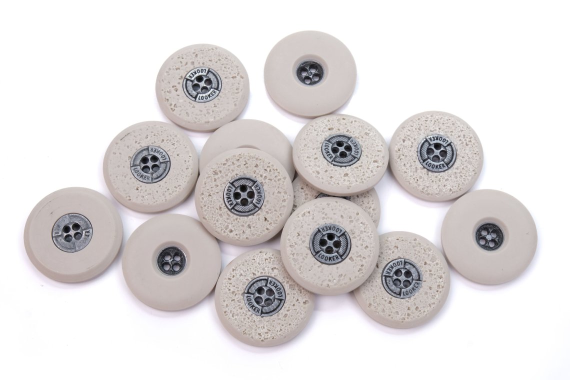 Knoflík oděvní 1127 vel.44 - 27,9mm