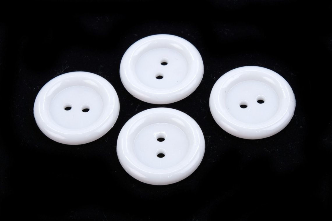 Knoflík kabátový vel. 44 - 27,9mm bílý