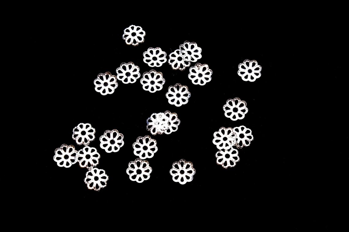 Bižuterní kaplíky 7x7 mm