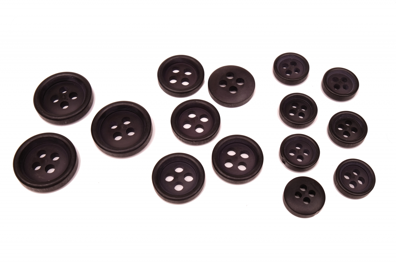 Knoflík oděvní 1118 vel.44 - 27,9mm černý